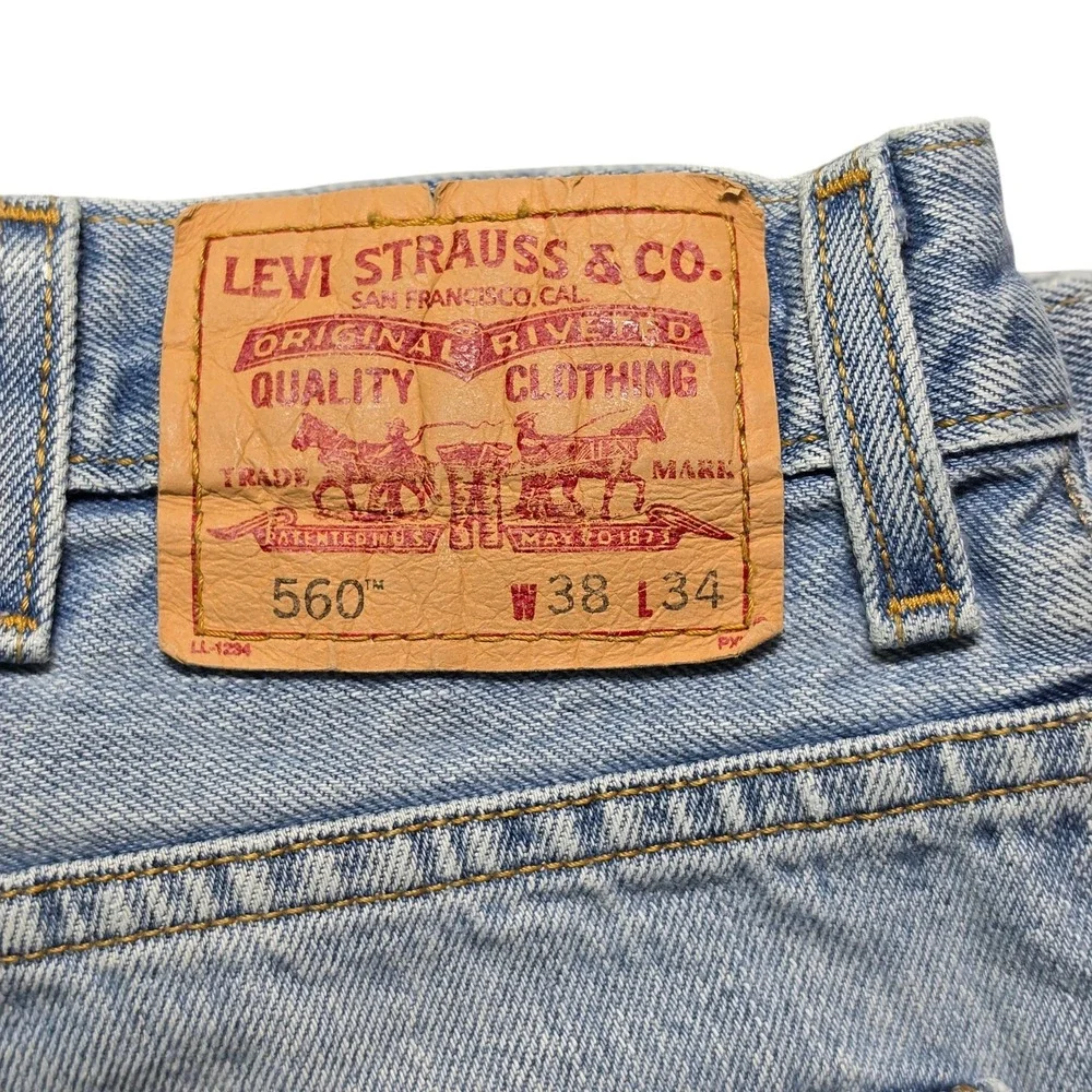 Grunge Skate Distressed Comfort Fit Jeans Mens 38x34 Light Wash Levi's 560